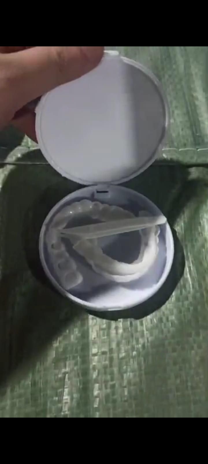 Instant Smile Veneers – Snap-On Perfect Teeth Cover